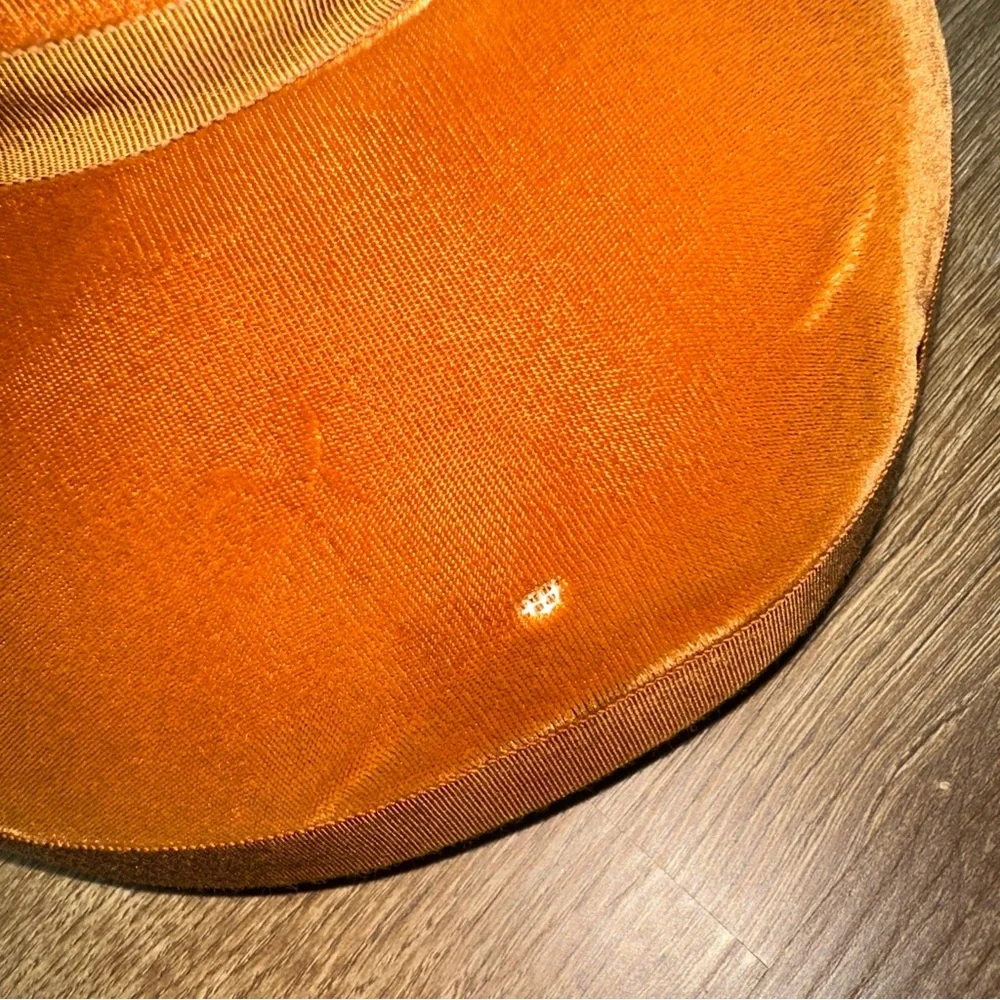 Vintage 1950s Brown Velvet Tilt Hat Halo Style Grosgrain Bow Women’s Church Hat‎
